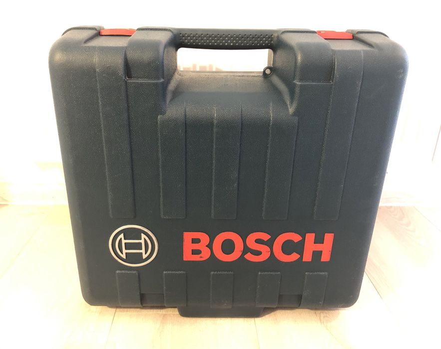 Nivela Laser rotativa Bosch GRL 500 H cu receptor