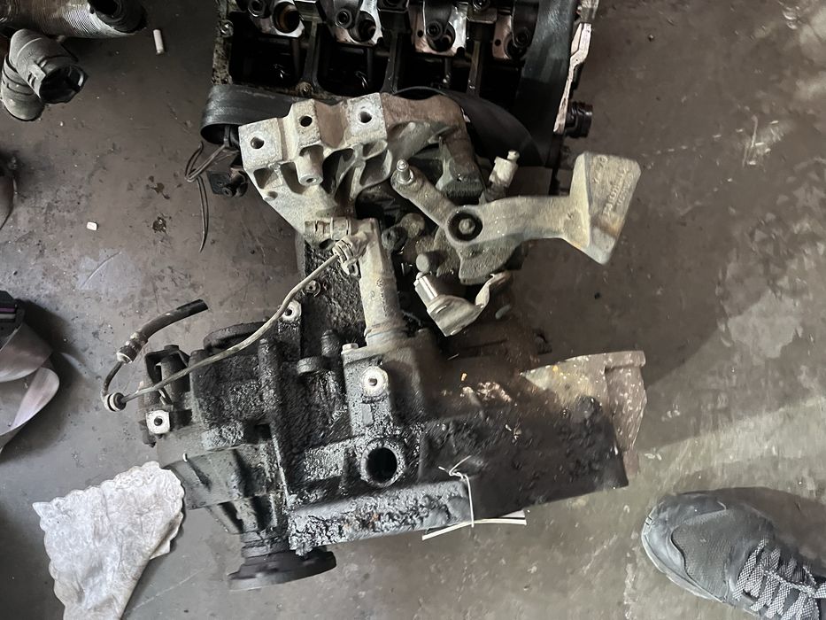 Cutie viteze passat b6 1,9 tdi 5 v cod Bkc