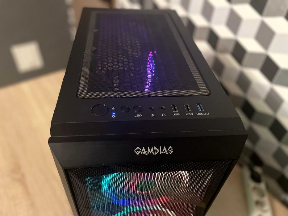 Геймърски/работен компютър i5 10400 Invidia 1650 16gb DDR4