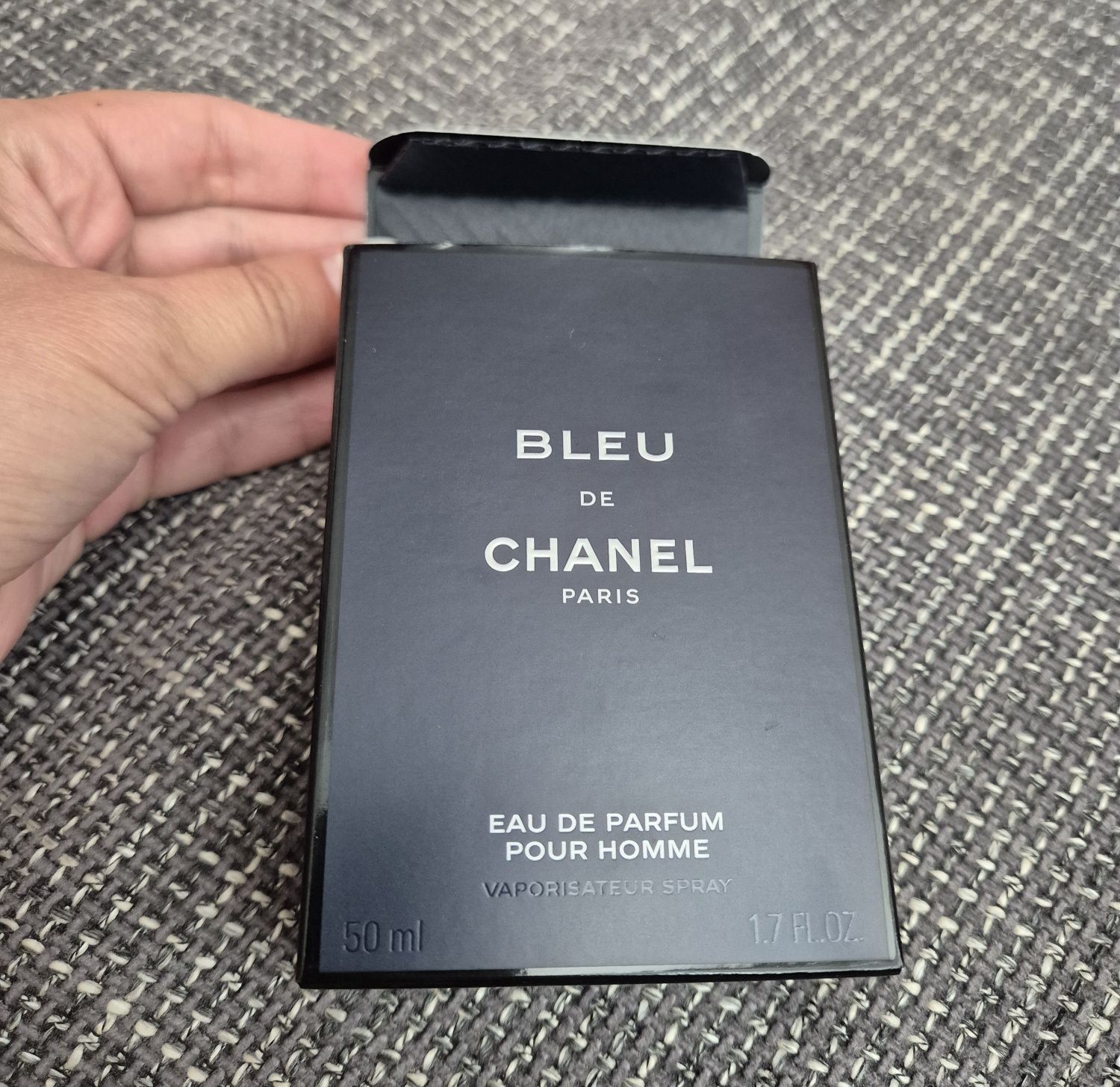 Оригинално шише и кутия Bleu de Chanel 50ml