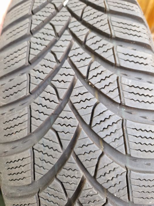 Set 4 anvelope cu jante din tabla 165 65 R15