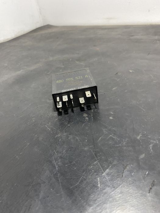 Releu stergatoare Golf4 377 Passat B5.5 Audi A4 B6 B5