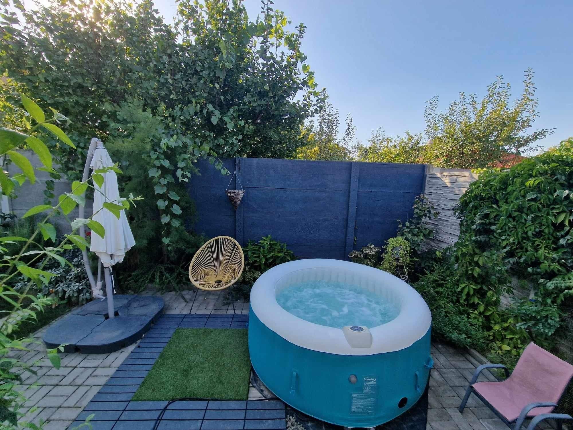 Vând jacuzzi gonflabil cu bule
