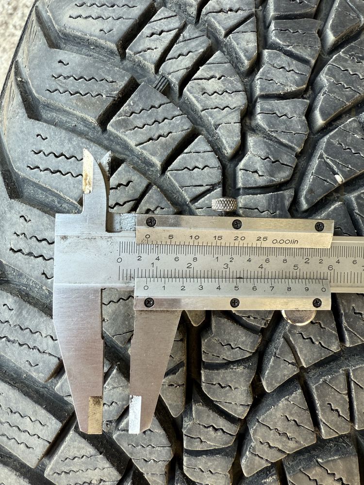 4бр. Зимни гуми Kumho 205/50/17, 7.2мм грайфер