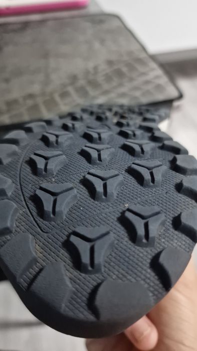 Ghete fetite decathlon sh500 roz