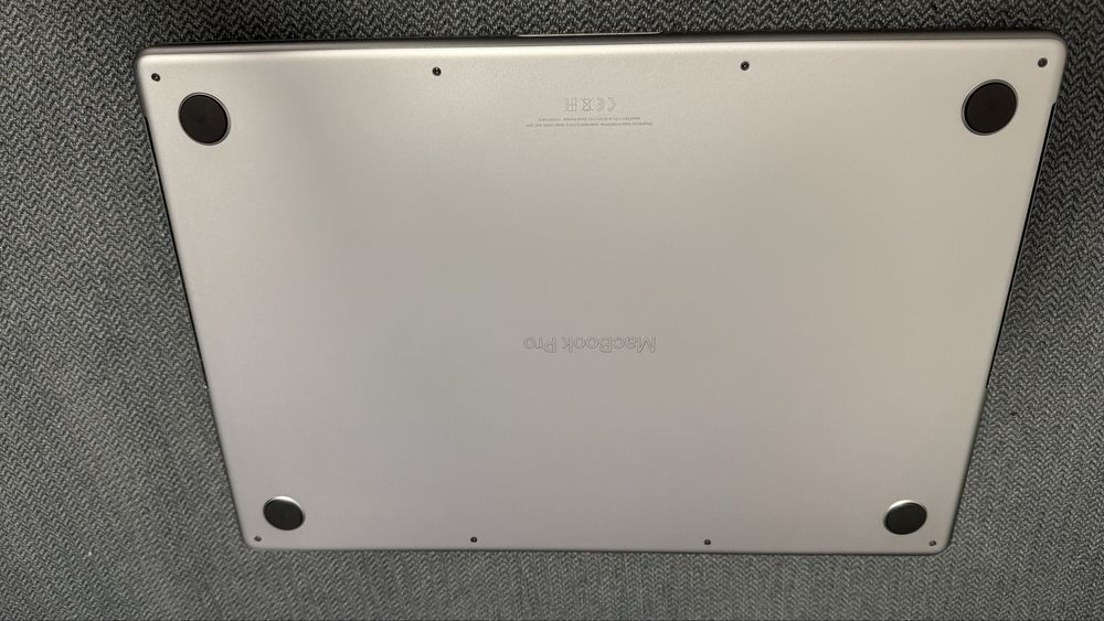 Macbook Pro M1 Pro 16GB 1TB stare perfecta
