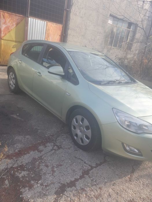 Fata completa/Piese dezmembrari Opel Astra J 1.3 diesel Euro 5