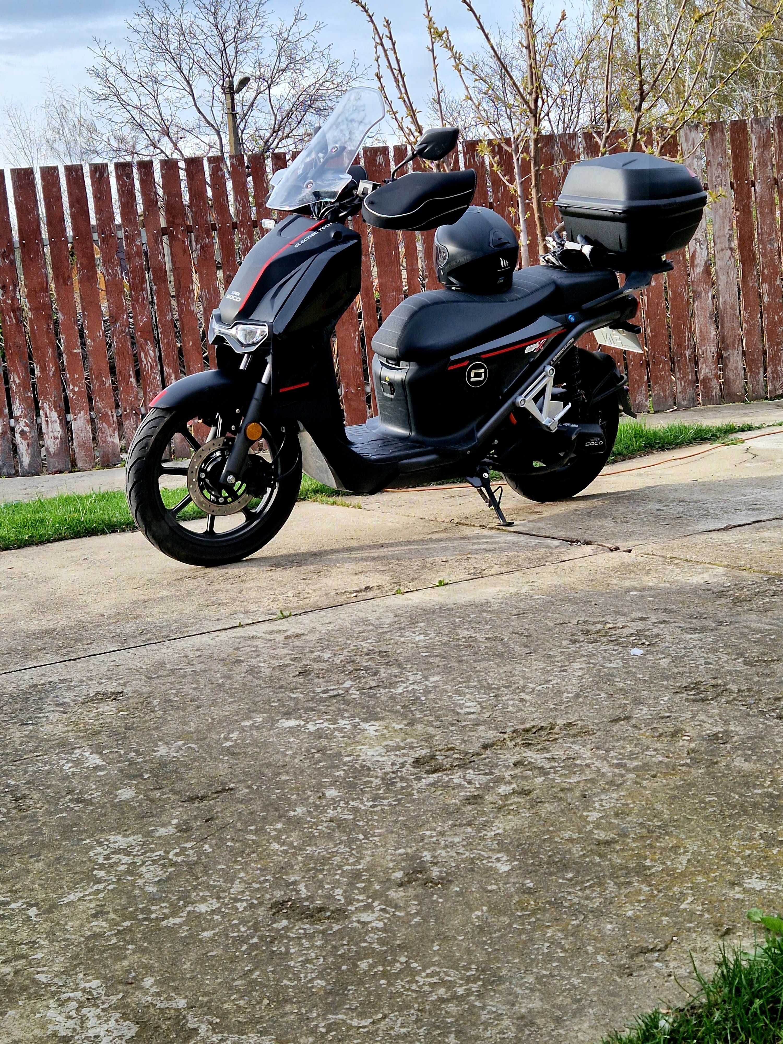 Super Soco CPX .