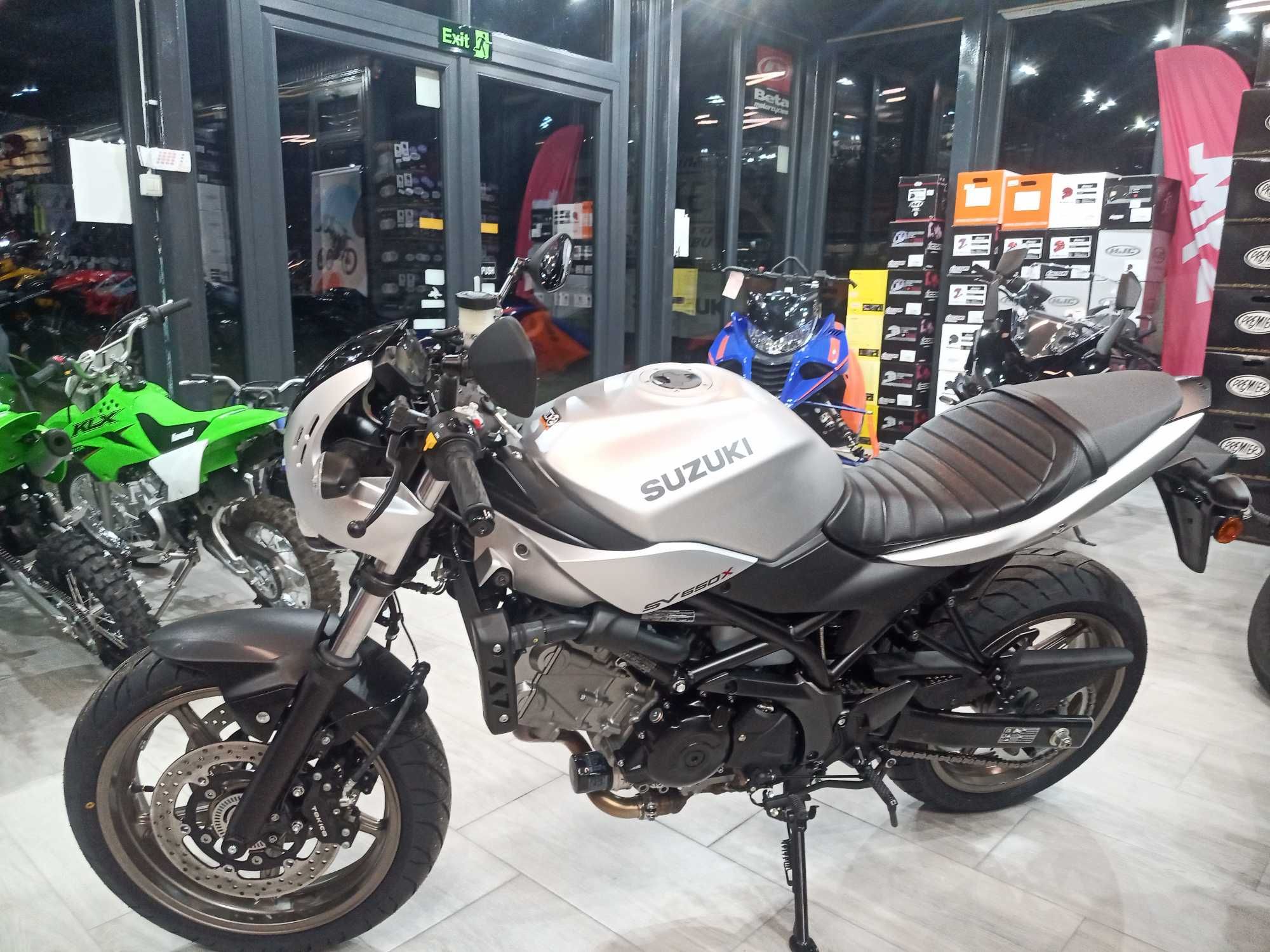 Suzuki SV 650X nou 0km-pret PROMO prin EST BIKE Campina