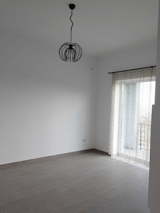 Proprietar închiriez ap 2 camere nemobilat Giroc