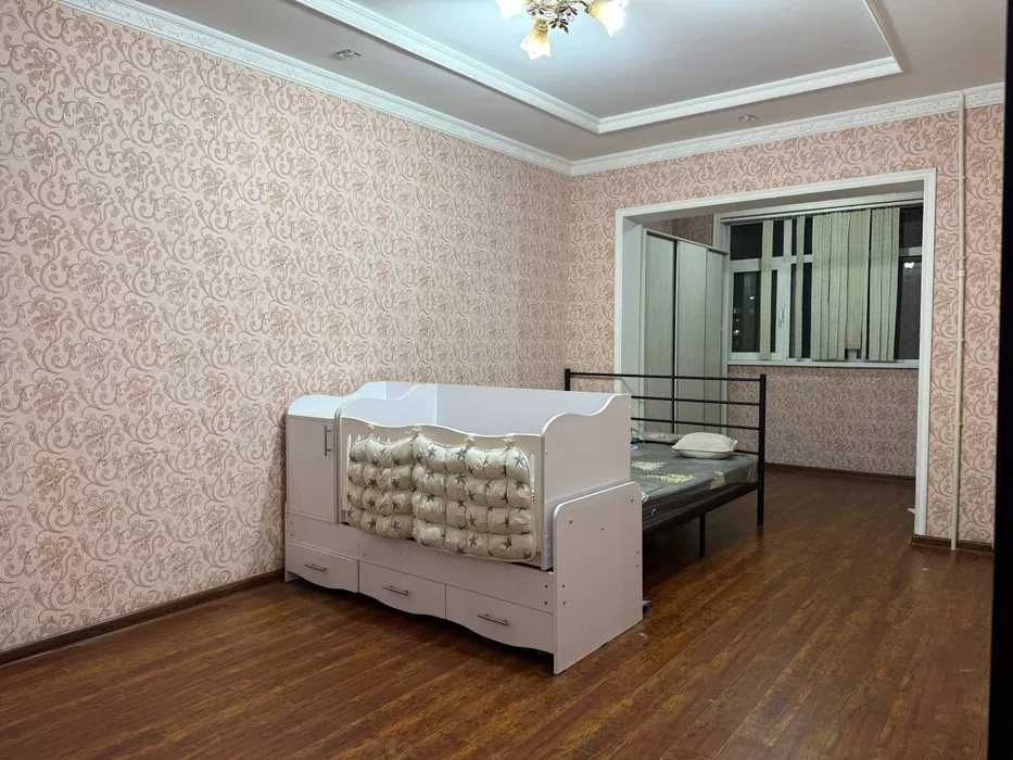 Хорошая 4-комнатная квартира на 4 этаже, в р М.Улугбекский район