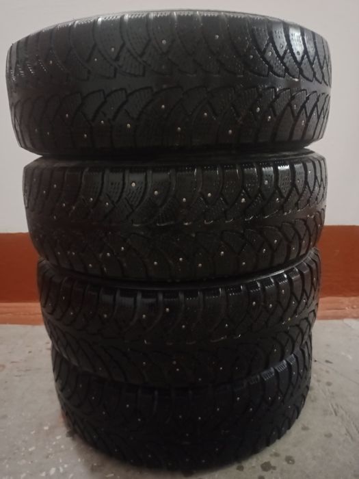 Продам зимние шины бу д 15