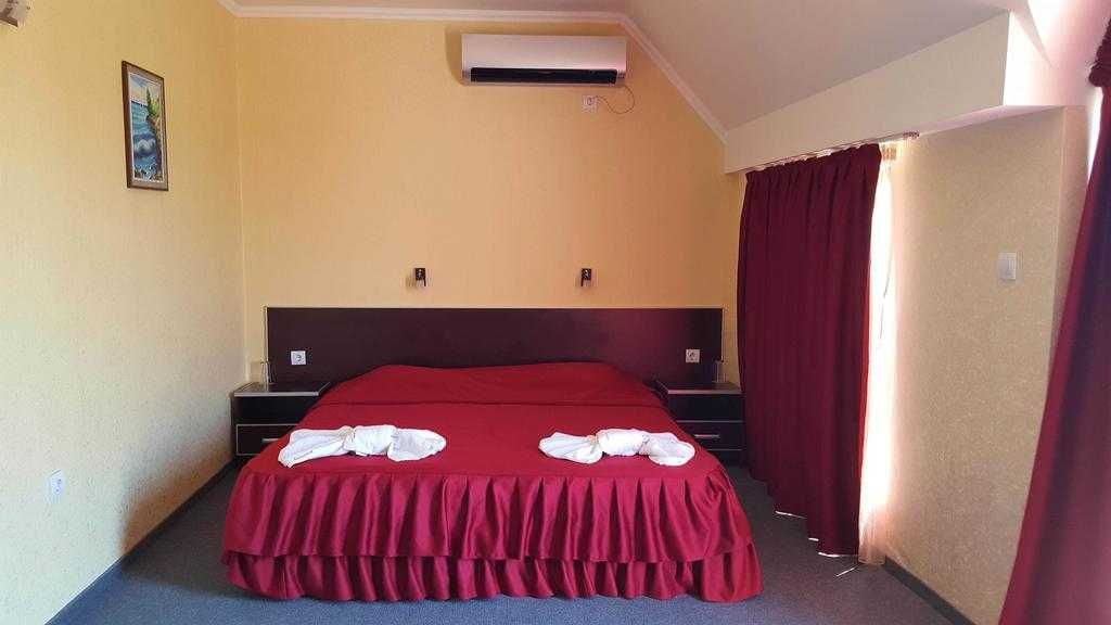 Продава се Хотел в Несебър - 1750 кв.м за 1115 €/кв.м - Снимка #9