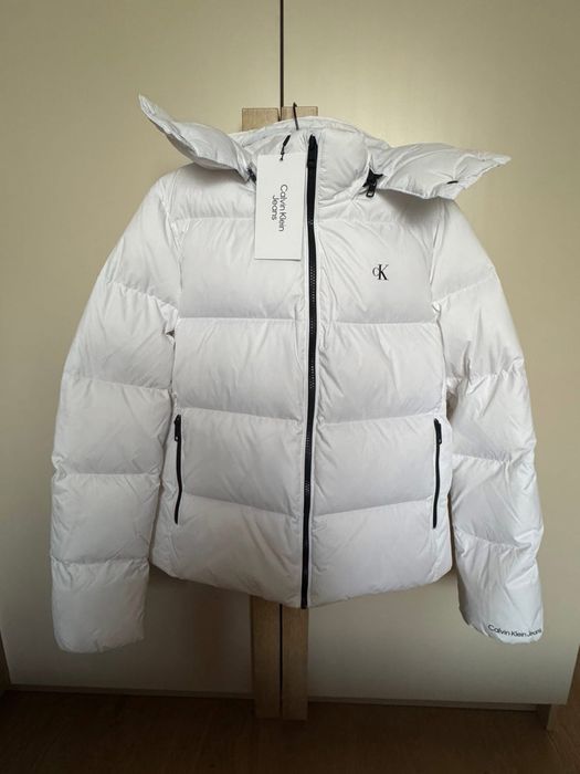 Яке Calvin Klein Jeans- бяло