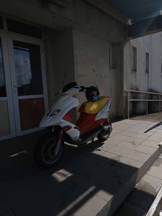 Vând scuter benelli 49 cc fără acte