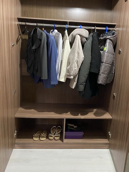 Продам шкаф недорого