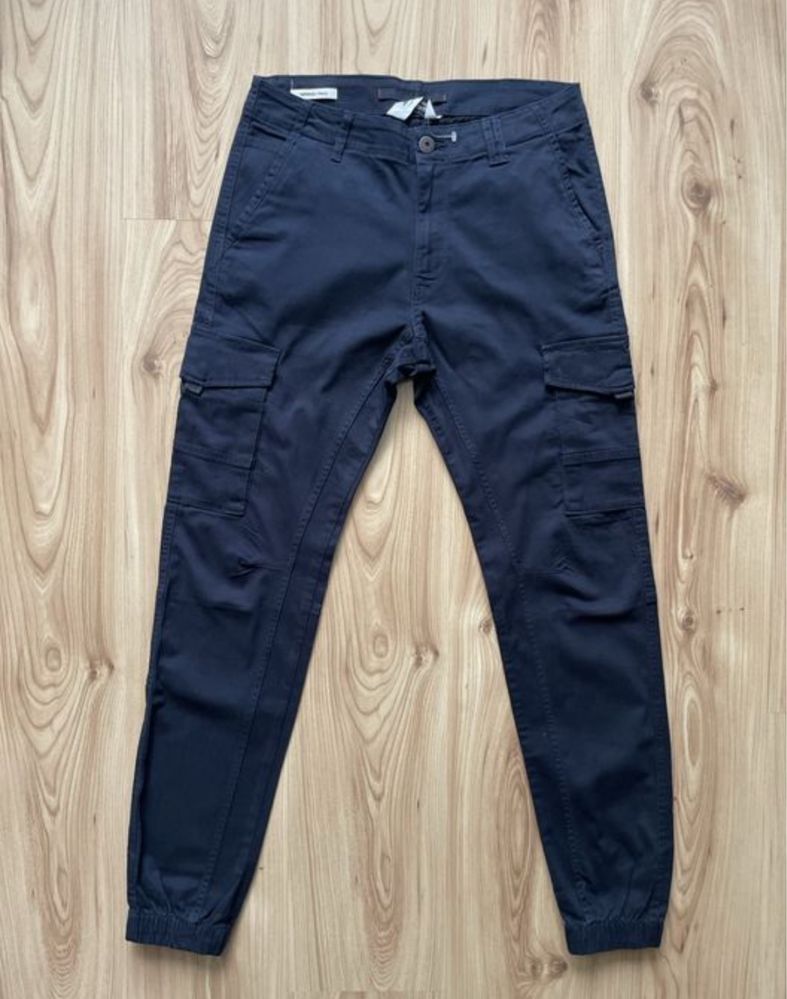 Jack & Jones /НОВ мъжки карго панталон W31