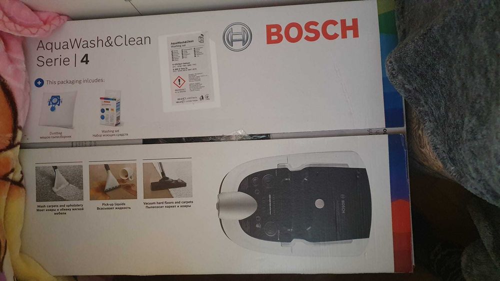 Aspirator cu spalare Bosch BWD41740, 1700 W, 5 L, Filtru Epa