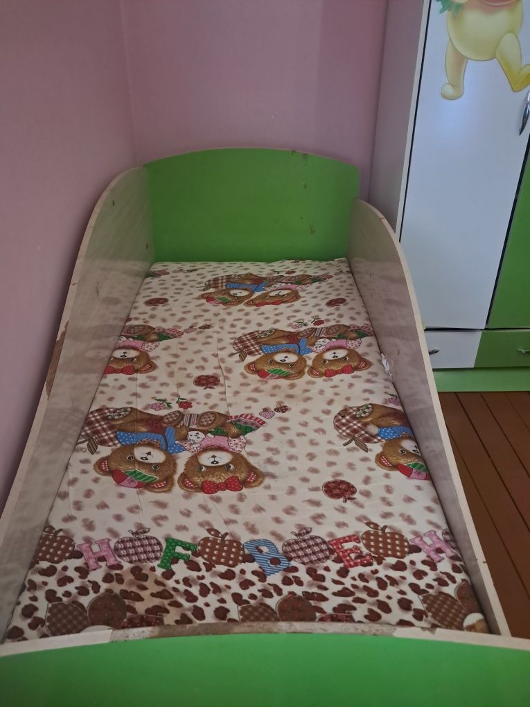 Bolalar uchun divan