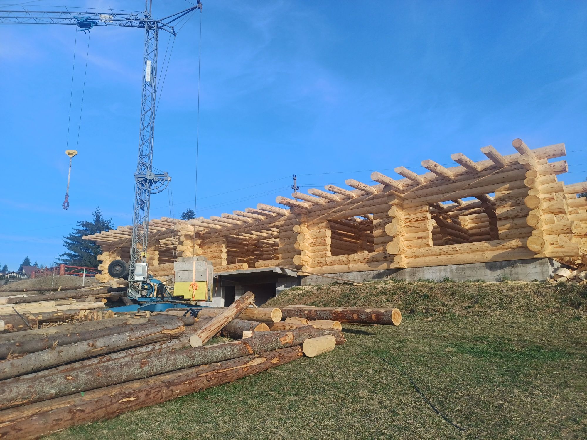 Construiesc case din lemn