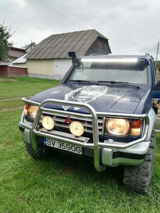 Pajero 2.5 off road +roți de schimb