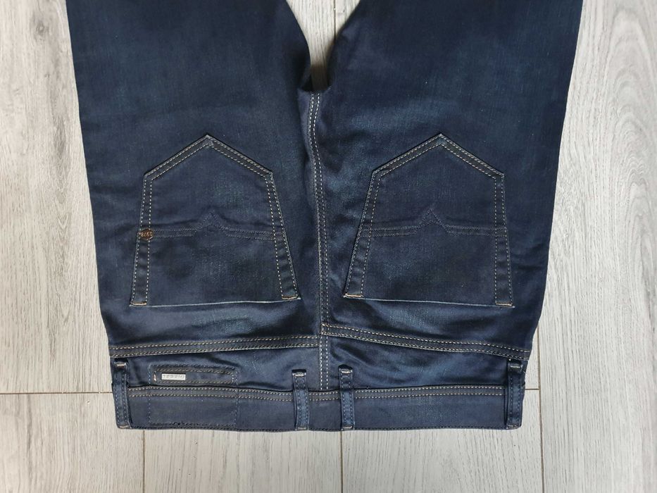 Blugi barbati DIESEL "Tepphar" Slim-Carrot - Marimea W28 L30