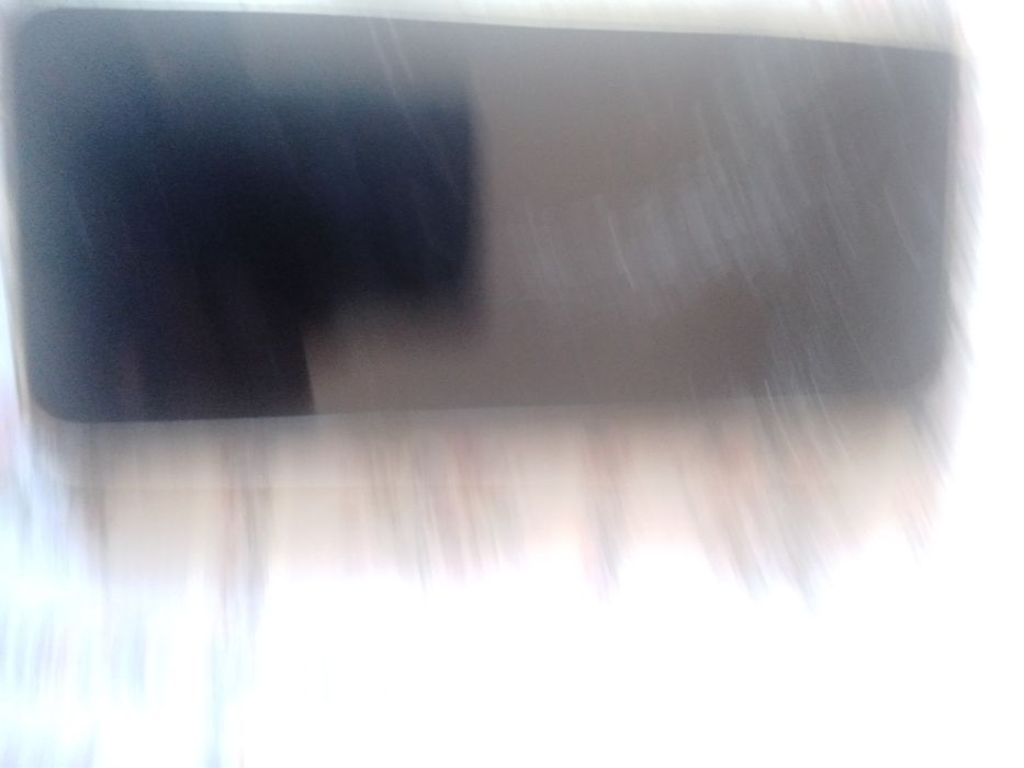 Продавам телефон Motorola  E13