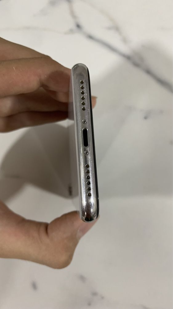 iPhone X sotiladi