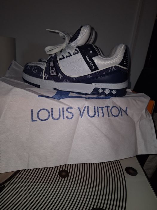 Adidasi louis vuitton nepurtati,adidasi vin cu factura și cutie