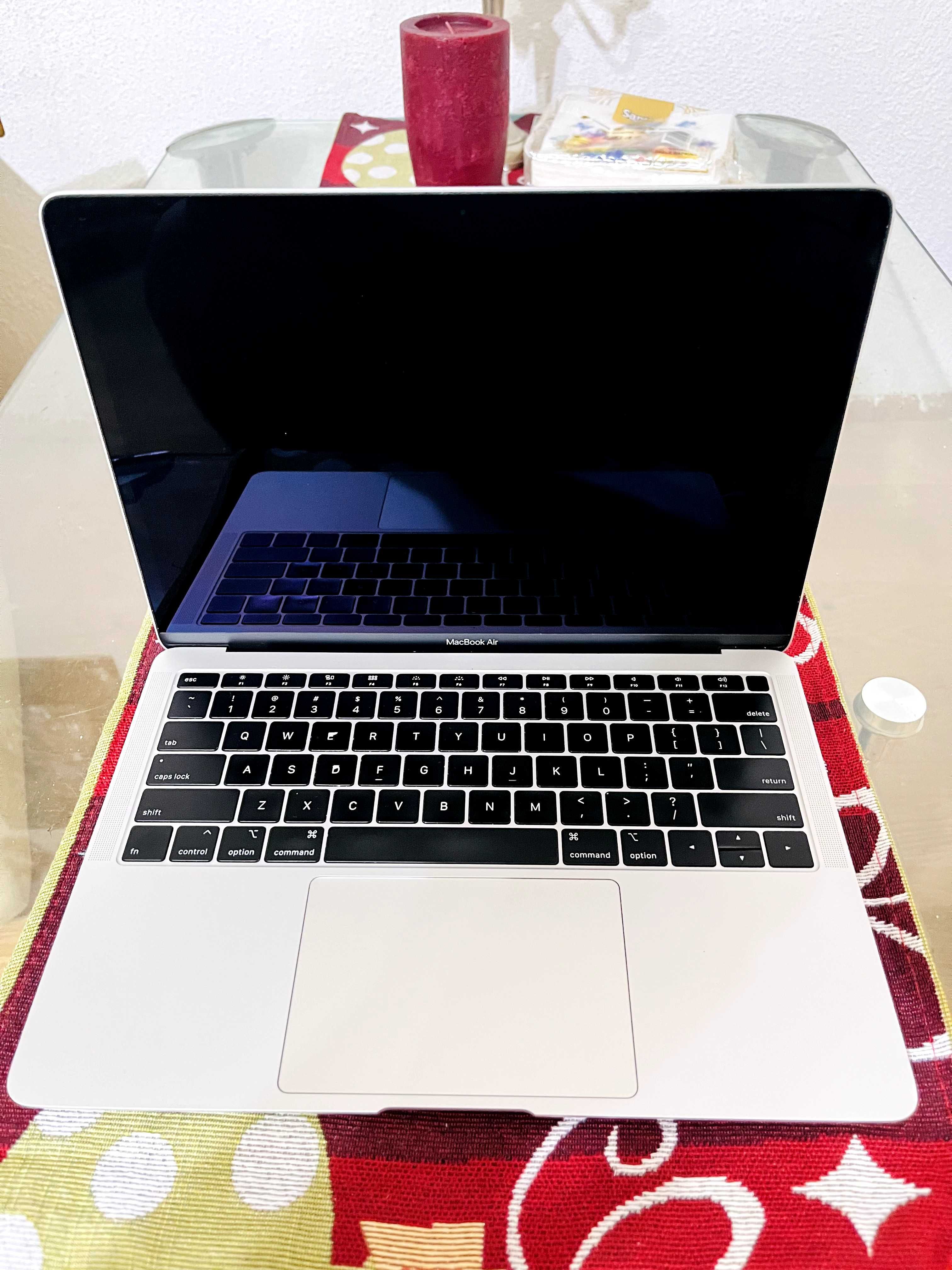 Apple MacBook AIR 13 A1932 Mid 2019 i5 3.6Gz 16GB 256GB NVMe True Tone