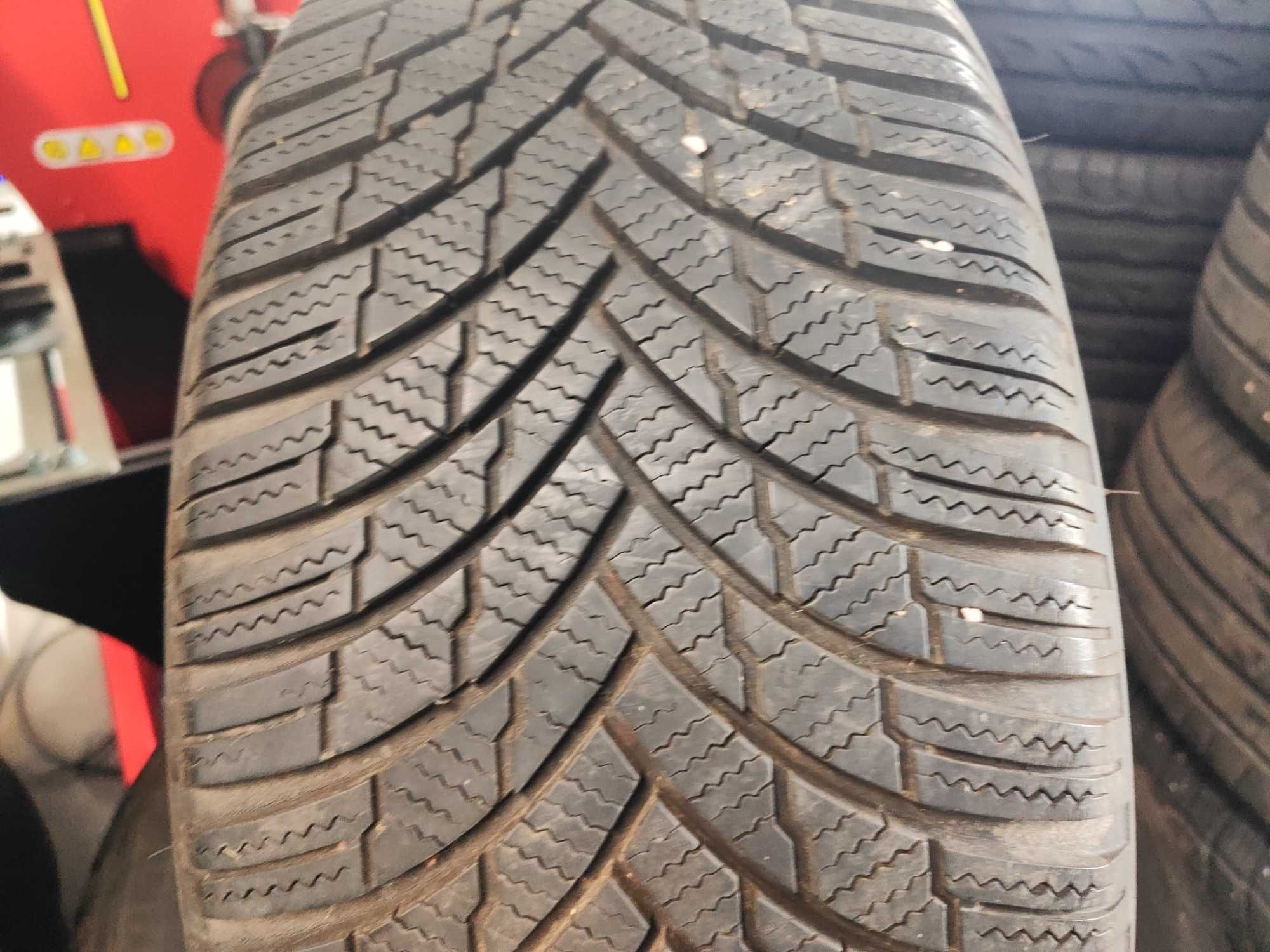 2бр.зимни гуми 205/50/17 Firestone