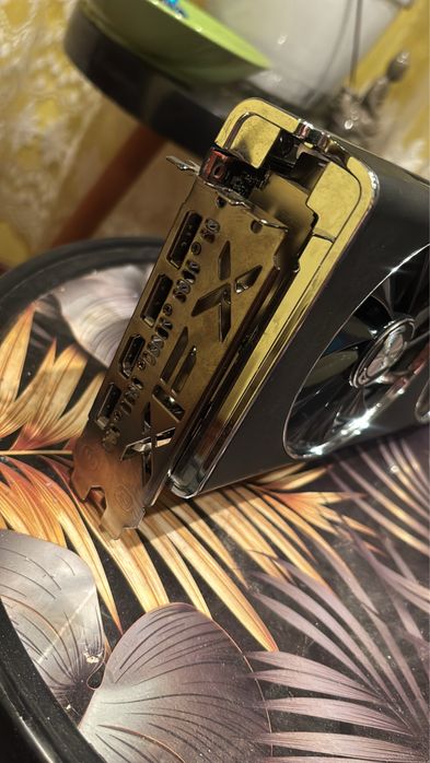 rx5700xt 8gb XFX THICC II