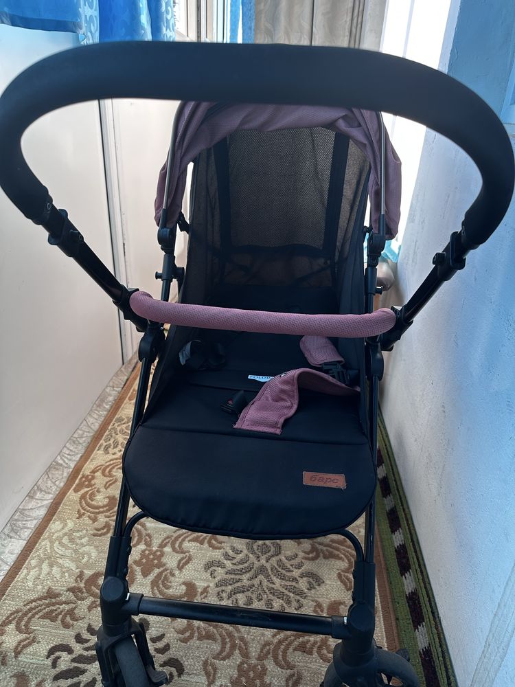 Продам прогулочную коляску