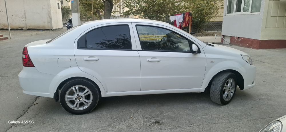 Neksya 3.moshina o'zimniki benzin da yurgani 91000km .yili 2021