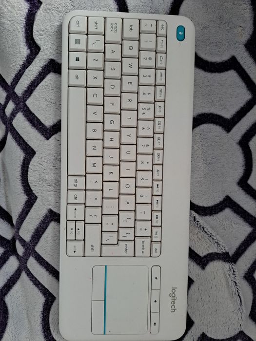 Tastatura wireless Logitech K 400 Plus
