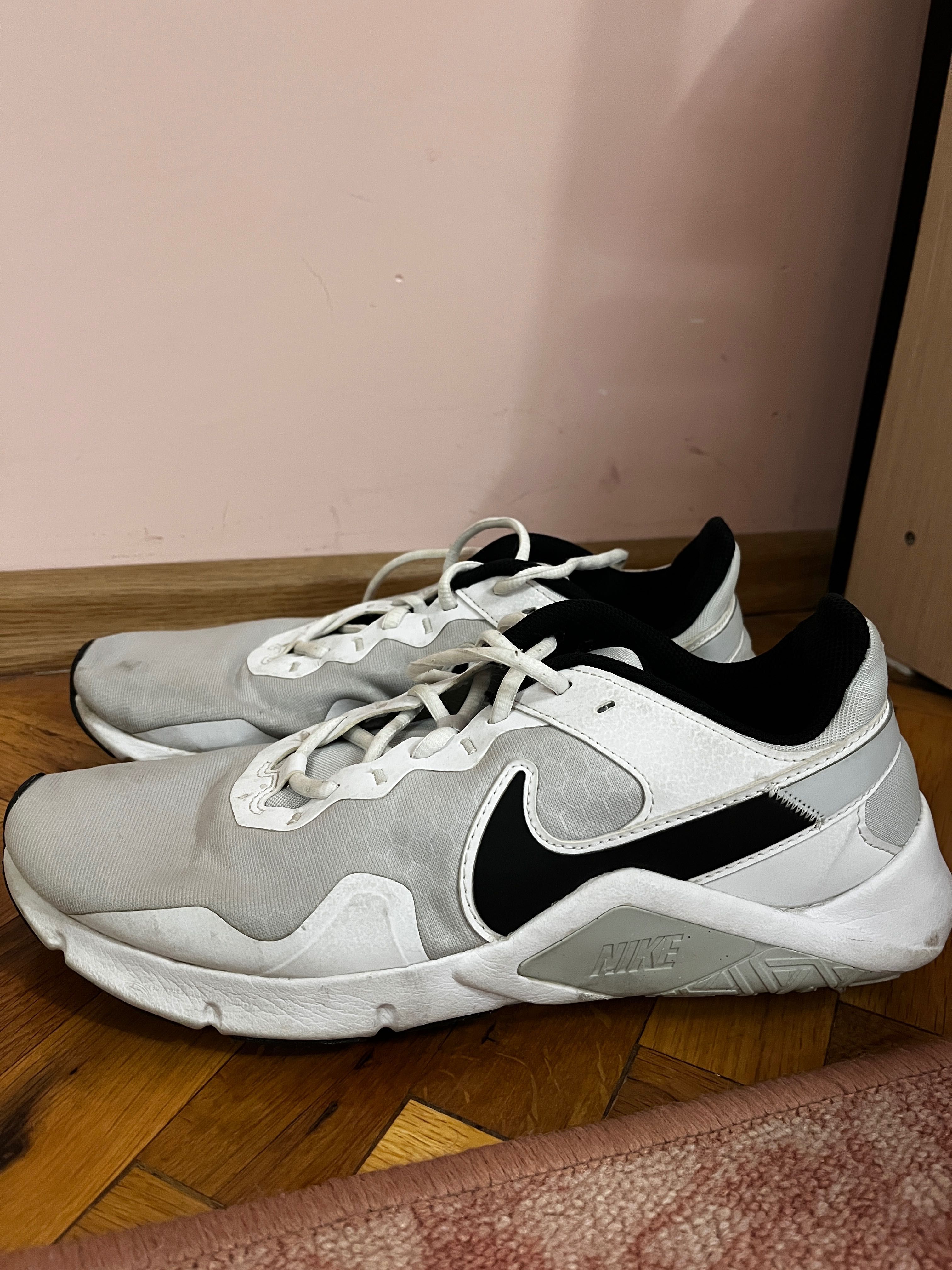 Оригинални мъжки обувки Nike Legend Essential 2 Сив(44)
