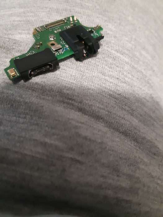 Huawei p20 lite pentru piese, capac spate Huawei P20 Lite.