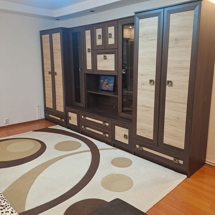 Vand apartament cu 2 camere