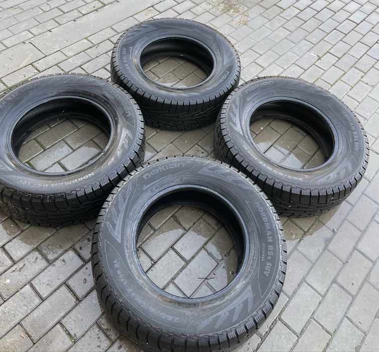 Зимние шины на : 265/65 R17