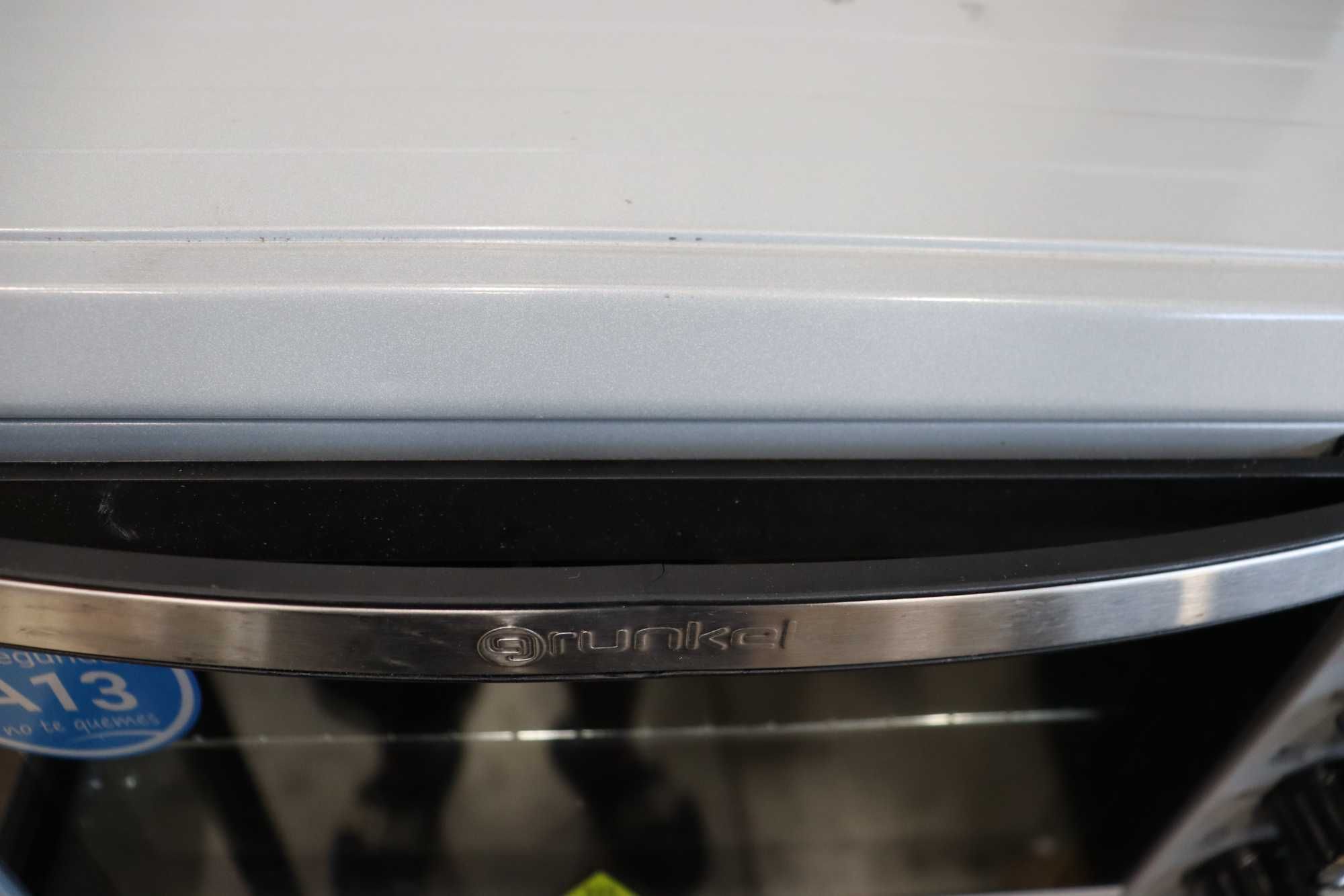 Мини фурна Grunkel HR‑38 Silver – 38 л, 2000 W с лек ДЕФЕКТ