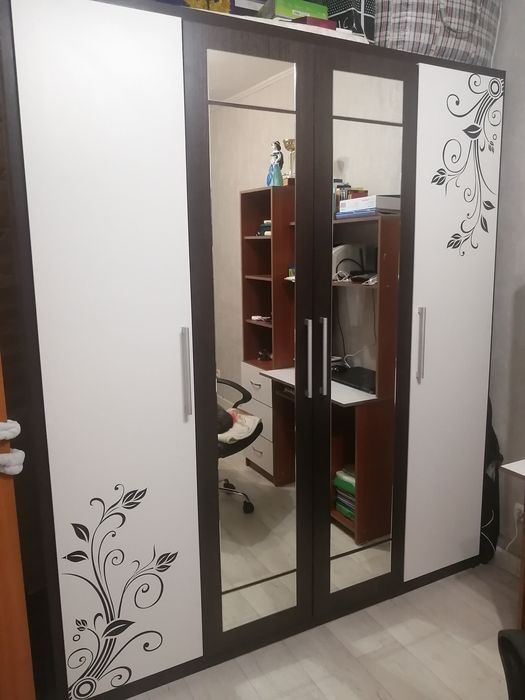 Шифонер с зеркалами