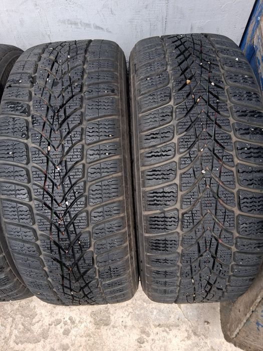 205 45 17 DUNLOP 4броя зимни RUN FLAT