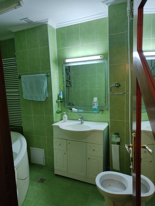 Apartament cu 2 camere decomandat la parter in zona Energiei