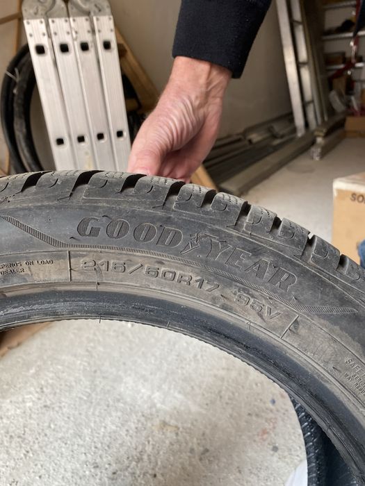 Зимни гуми GOOD YEAR 215/50/17