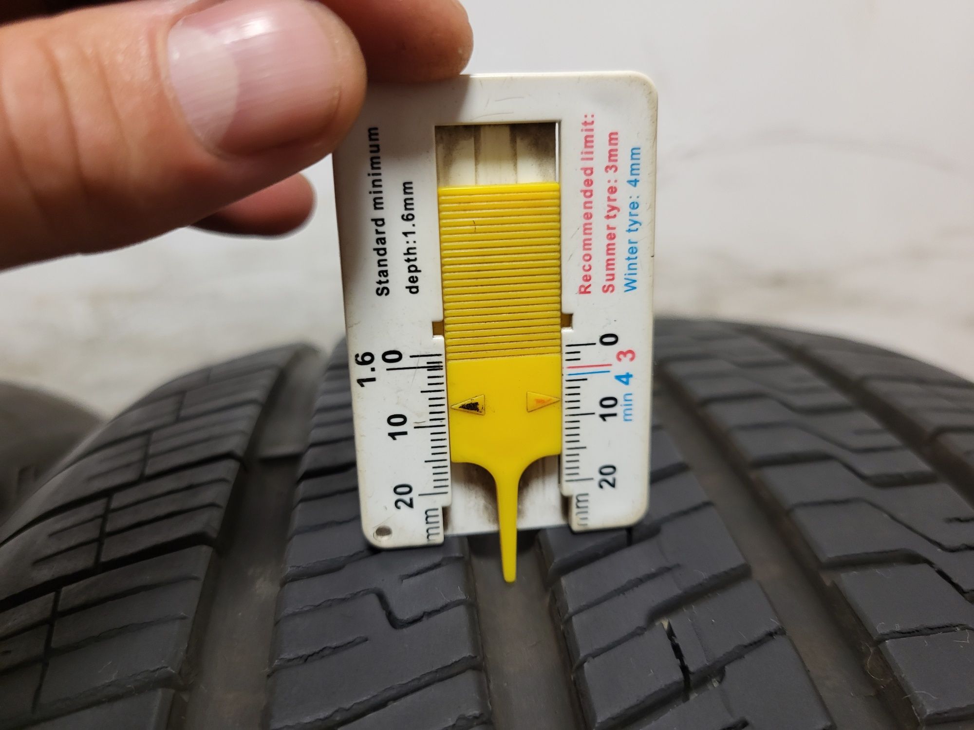 2 бр. 245/40/19 Goodyear Dot 23 / летни гуми