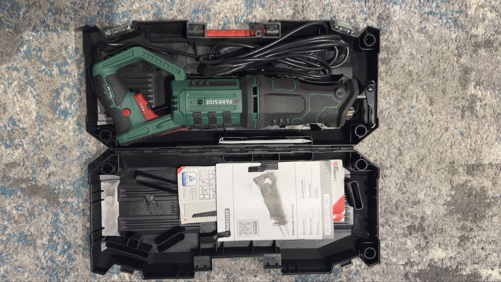 Fierastrau sabie cu fir Parkside