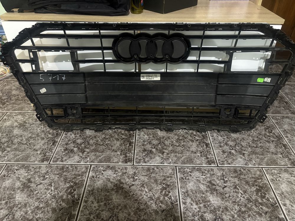 Централна решетка за Ауди А6 / Audi A6 2021г.