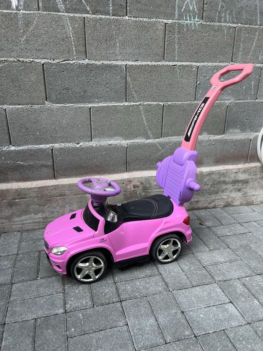 Детска кола за момиче