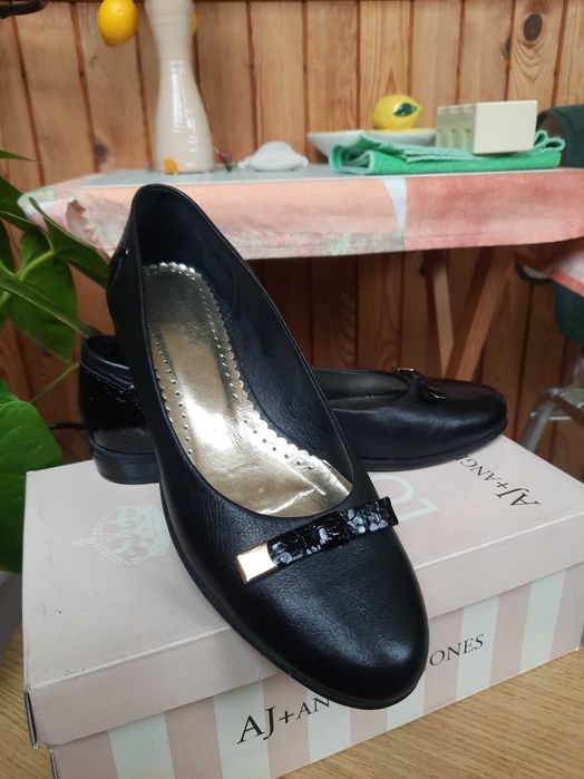 Дамски обувки нови естествена кожа