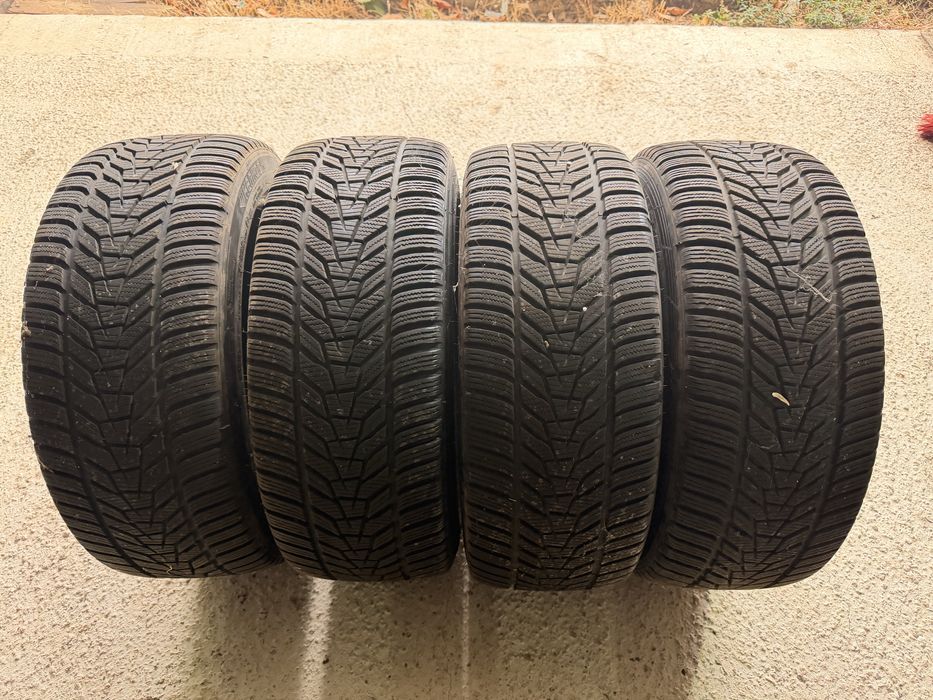 Гуми RUNFLAT Hankook Winter i cept evo 3 245/45/18